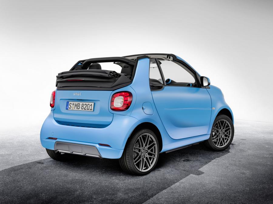  Smart ForTwo Cabrio Brabus Edition 2016 года  (фото 2 из 6)